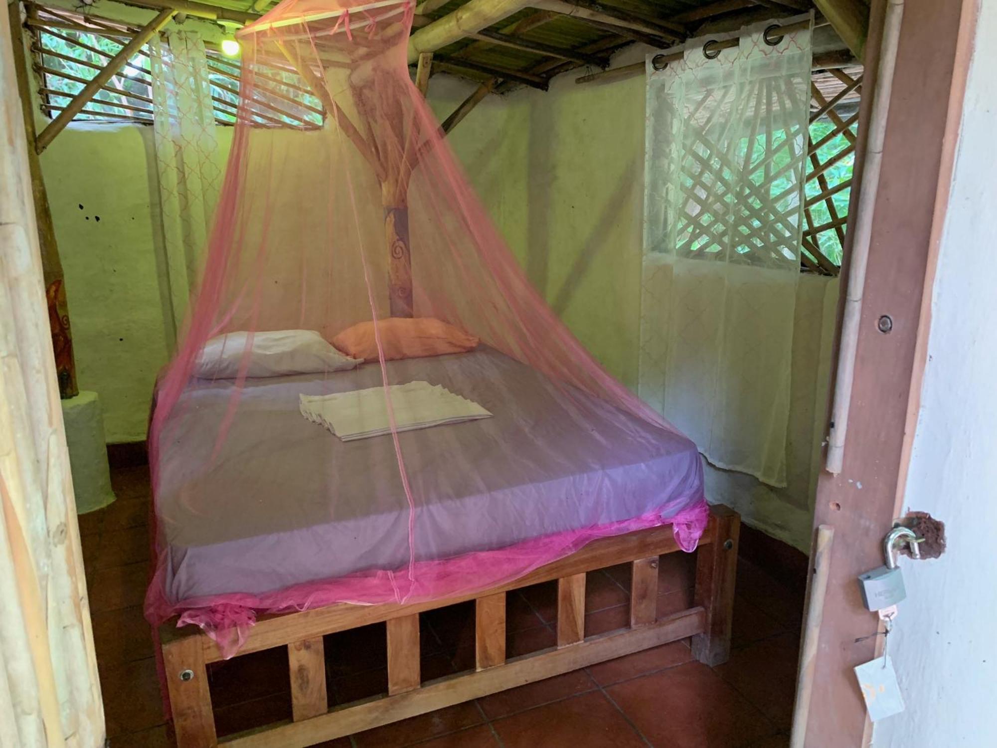 El Zopilote Hostal
